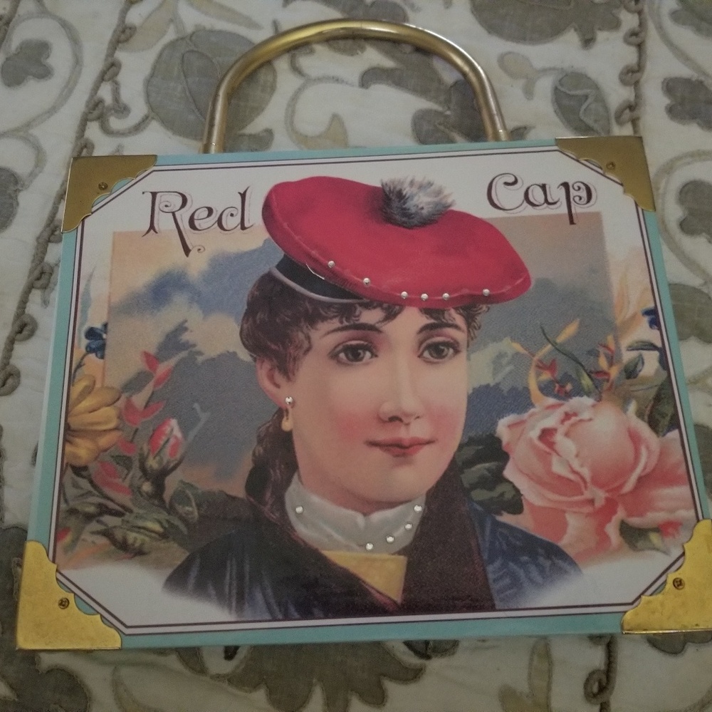 Purse. Sold - Picture 2 of 5